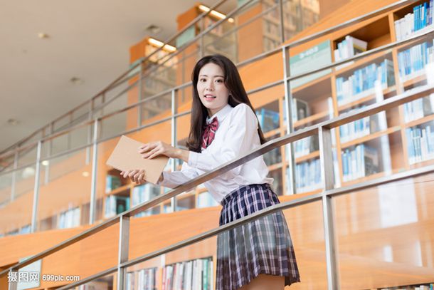 与 情到深处人孤独的意思 相关文章