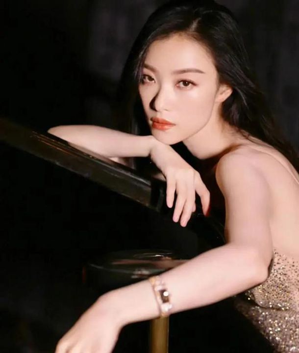 但惜夏日长 赏析、翻译、注释