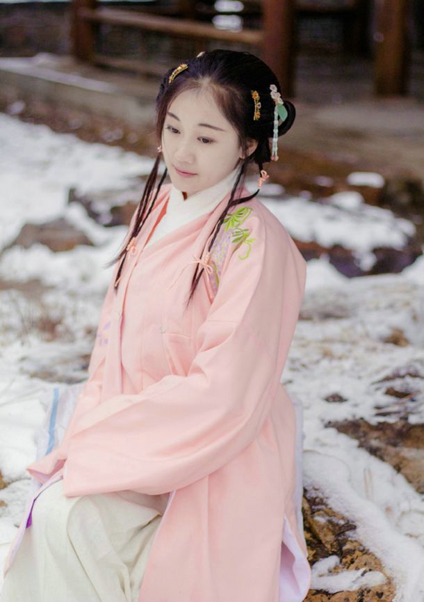 原创月薪上万没人来？我国三大行业陷入“用工荒”，年轻人为啥不干？