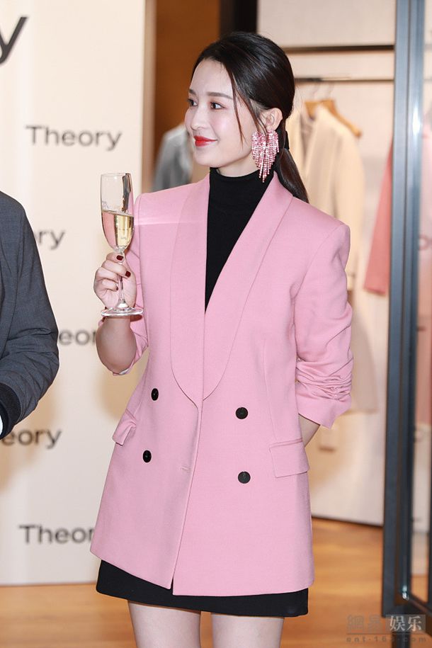 铁血硬汉甄子丹背后的柔情时光 铁血硬汉甄子丹背后的柔情时光