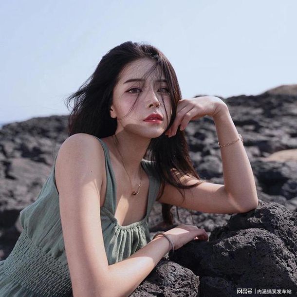 我的身体交换俱乐部   第4章 合租室友，美女模特 （求收藏、鲜花！）