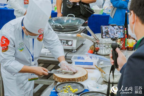 警花斗恶徒 陕西广电影视公司电影《非凡守护》今晚央六播出