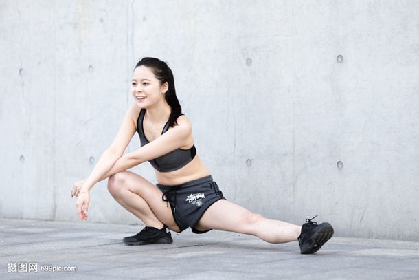 屈楚萧前女友被爆“字母圈”老司机， SM到底该不该被声讨谴责？