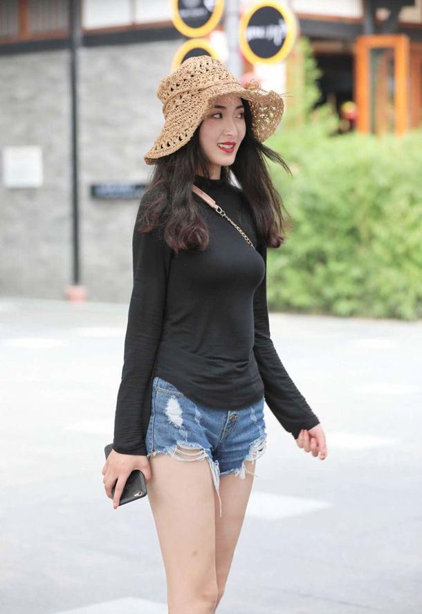 甘肃女演员因《甄嬛传》爆火，嫁入豪门后，为自己的狂傲付出代价