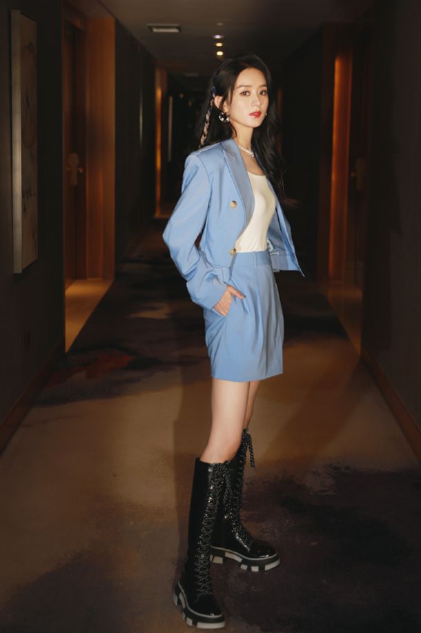 港姐季军马赛的血色过往跳艳舞被封杀，前公公被传勾引杨幂