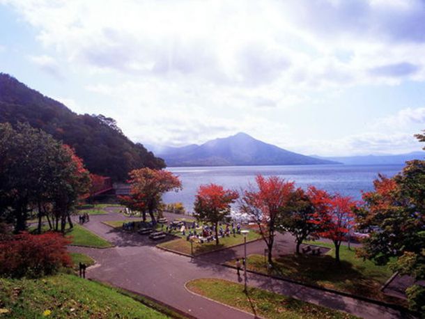 轻小说「天才王子的赤字国家振兴术」第12卷封面公开