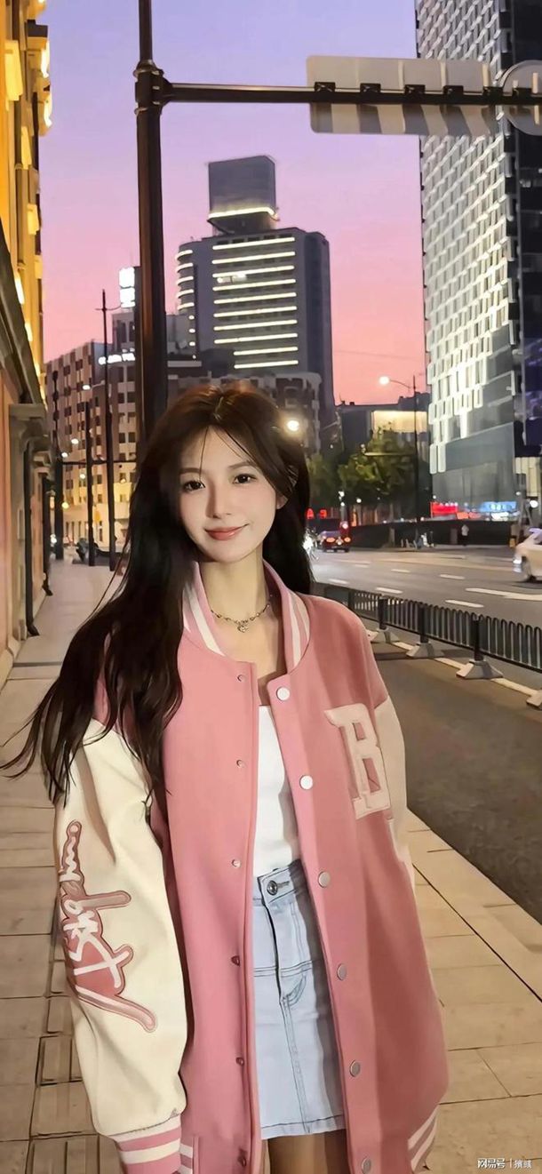 张嘉译的四位“女儿”：前三位都火成一线，就她怎么捧都不火？